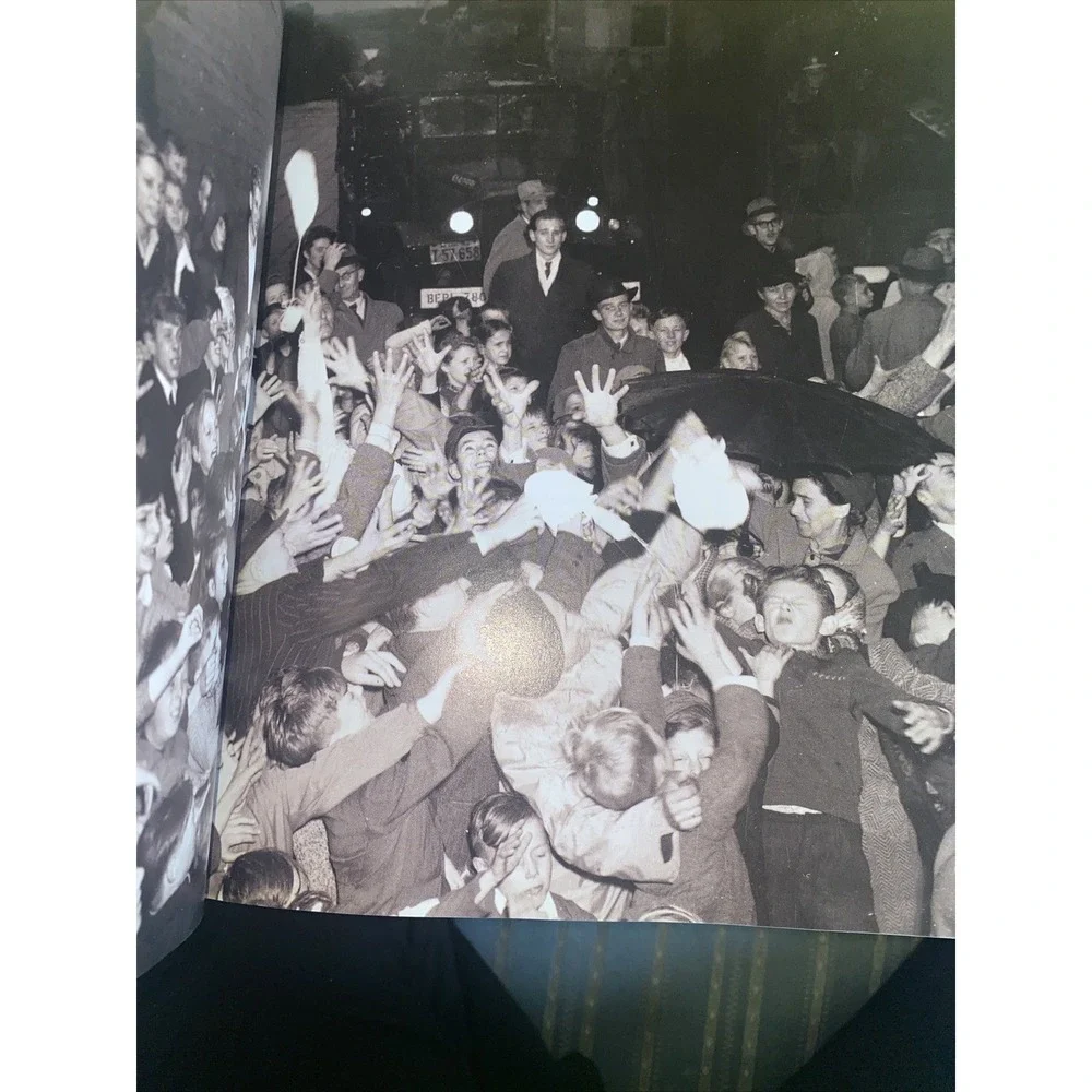 THE CENTURY Peter Jennings and Todd Brewster Coffee Table Book VTG 1st‎ Edition